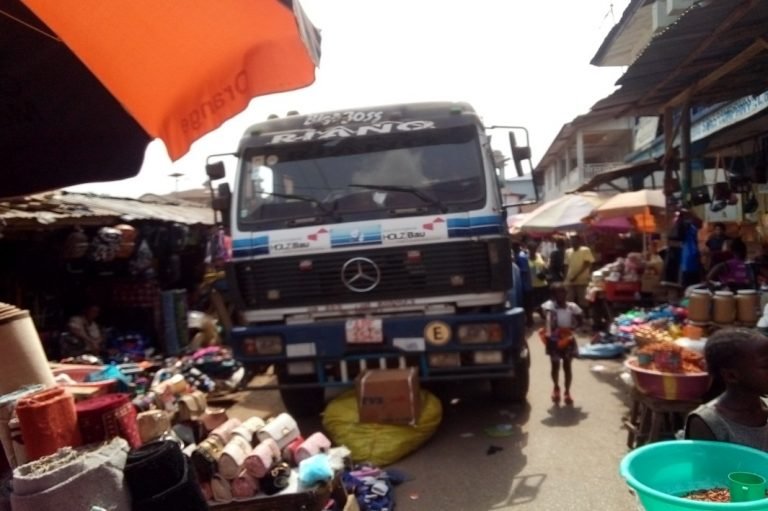 BO TRADERS, LEBANESE TRAILER DRIVERS ON COLLISION COURSE