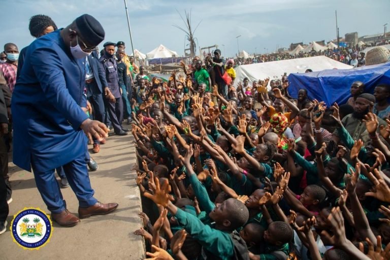 Sierra Leone’s President Julius Maada Bio, First Lady Fatima Maada Bio Visit Victims of Susan’s Bay Fire Incident in Freetown