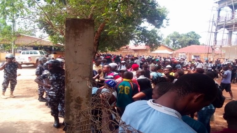 Bank of SL Press Release Sparks Tension in Bo  …and Police allays fears of angry crowd