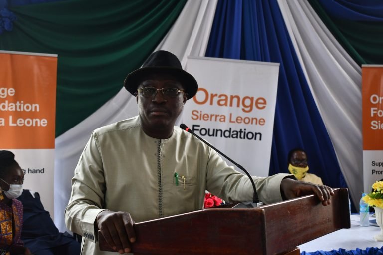 CHIEF MINISTER LIGHTS UP NJALA UNIVERSITY, ASSURES RESIDENTS OF FIXING MOKONDE ROAD