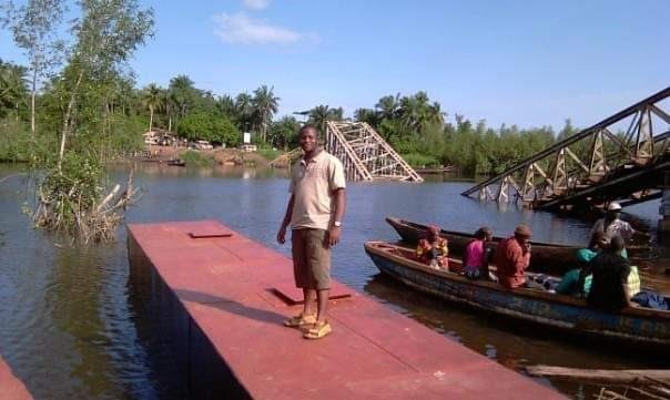MABANG RESIDENTS IN MOYAMBA NEED HELP TO CROSS RIVER