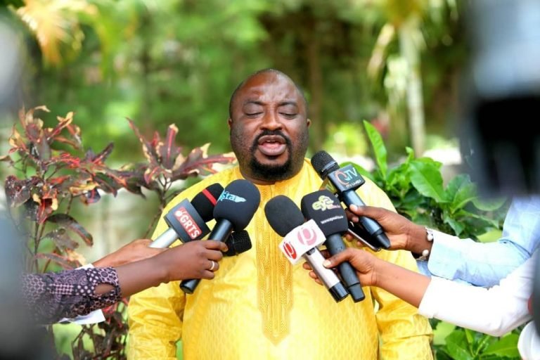 Sierra Leone Ministers Pays Courtesy Call on Gambia President