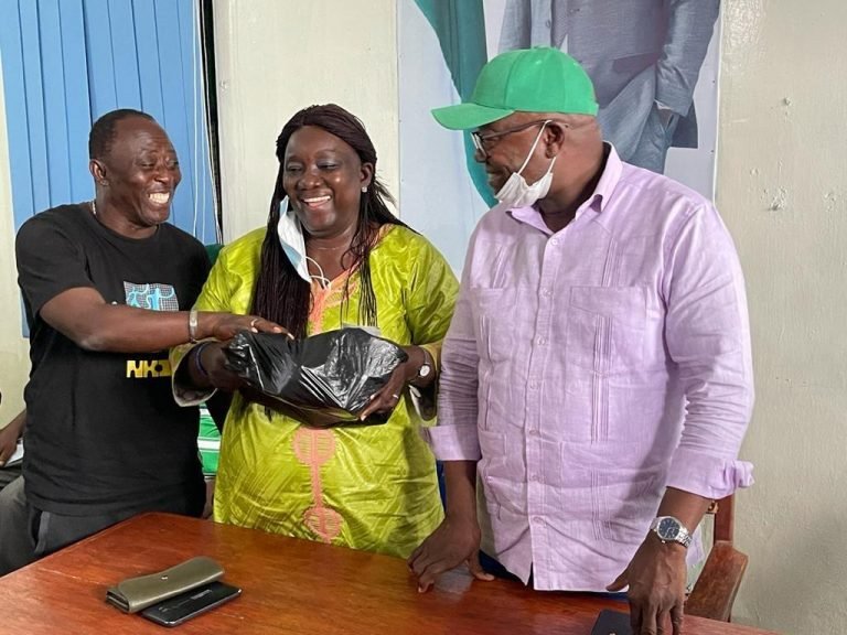 SLPP, Bo District MPs Donate Le50m for Regional Party Office Construction Project