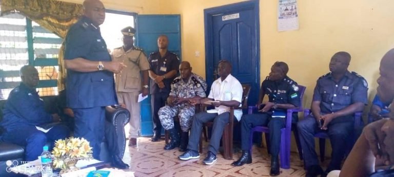 AIG SPEAKS TOUGH TO FRONT LINE COMMANDERS IN BO