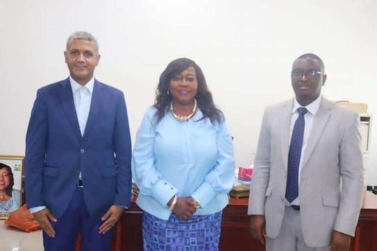 4 Iranian Instructors to Conduct Training of Trainers for 50 Women on Handcraft