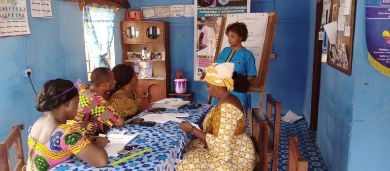 FINANCE OFFICER OF CASE SALONE TRAINS STAFF AND VOLUNTEERS ON FINANCIAL MANAGEMENT