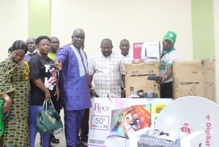 ALHAJI MOHAMED KALLON DONATES TO SLPP KAILAHUN OFFICE