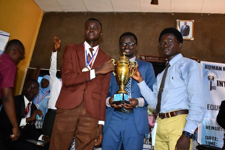 ARUNA KAMARA WINS HUMAN RIGHTS COMMISSION’S INTER-SECONDARY SCHOOL DEBATE