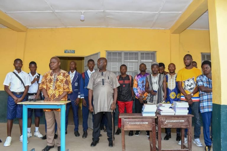 TOBMAX FOUNDATION FOR HUMANITY AND LEADERSHIP DONATES TEXT BOOKS TO HTSSK