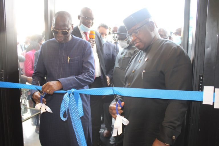 PRESIDENT BIO COMMISSIONS WORLD BANK NEW COUNTRY OFFICE