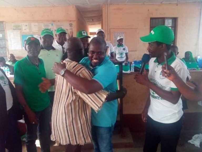 DSPK Welcomes APC MP Aspirant To SLPP in Tikonko Chiefdom