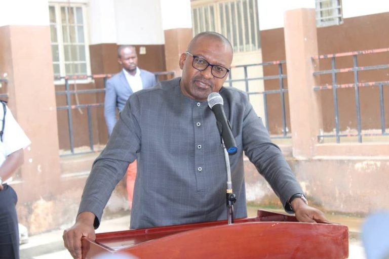 VP Juldeh Jalloh Donated Food Items To Storm Victims In Gbana Chiefdom