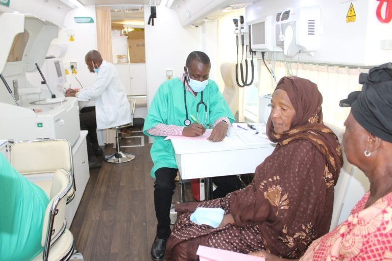 Hospital On Wheel…Health Minister Hobnobs With Mobile Clinic Beneficiaries