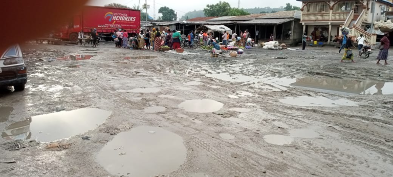 Traders Blast Koidu New Sembehun City Council For Deplorable   Condition Of Lorry Park