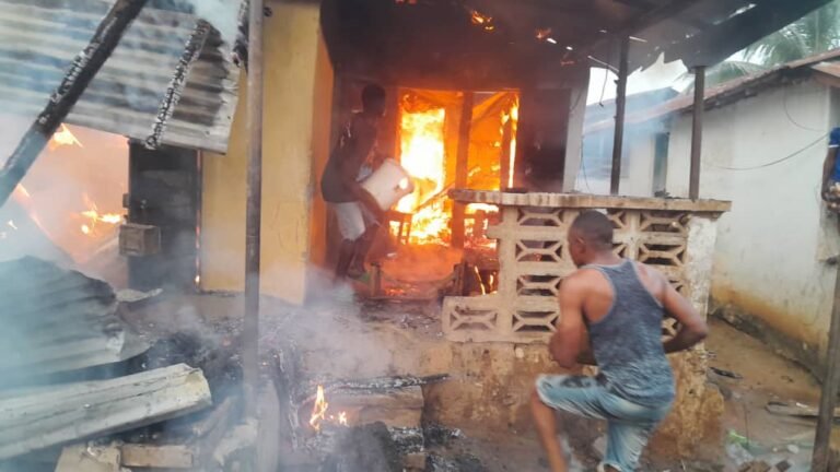 Fire Engulfs Dwelling House Including Two Shops In Kono District