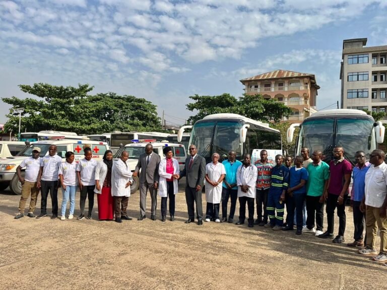 Sierra Leone Dispatches Medical Teams And Supplies To Assist Guinea