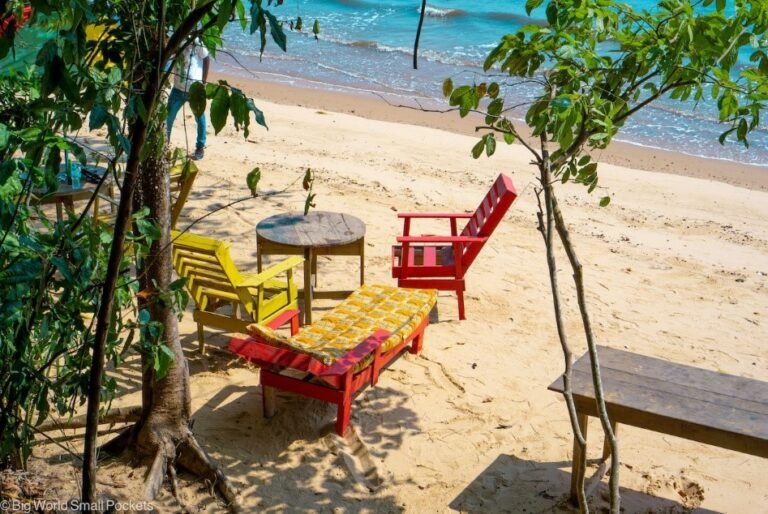 National Tourist Board Targets 39 Beach Bars for Demolition Over Non-Compliance