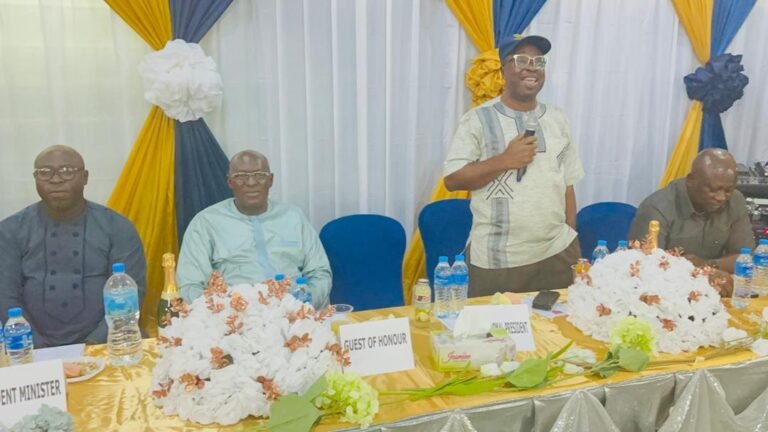 Southern Resident Minister Calls for Support for Bo School