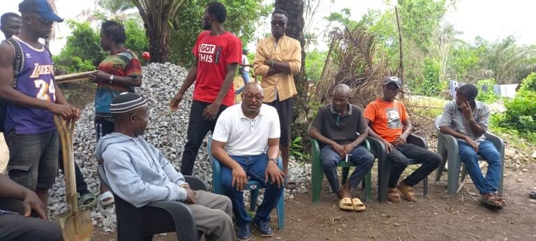 Deputy Leader of Government Business Visits Saola Village for Bridge Construction Project