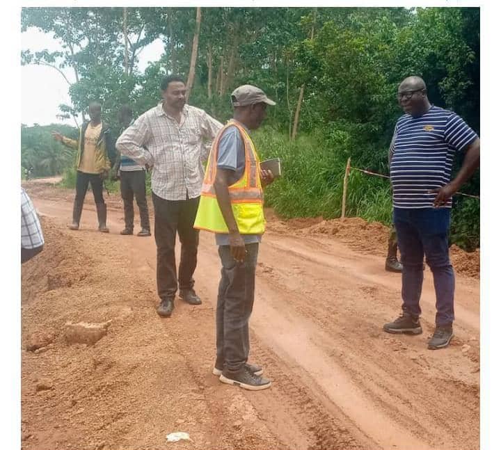 Resident Minister Inspects Mattru Jong Road Project