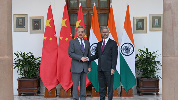 China, India Agree to Maintain Momentum of Bilateral Ties