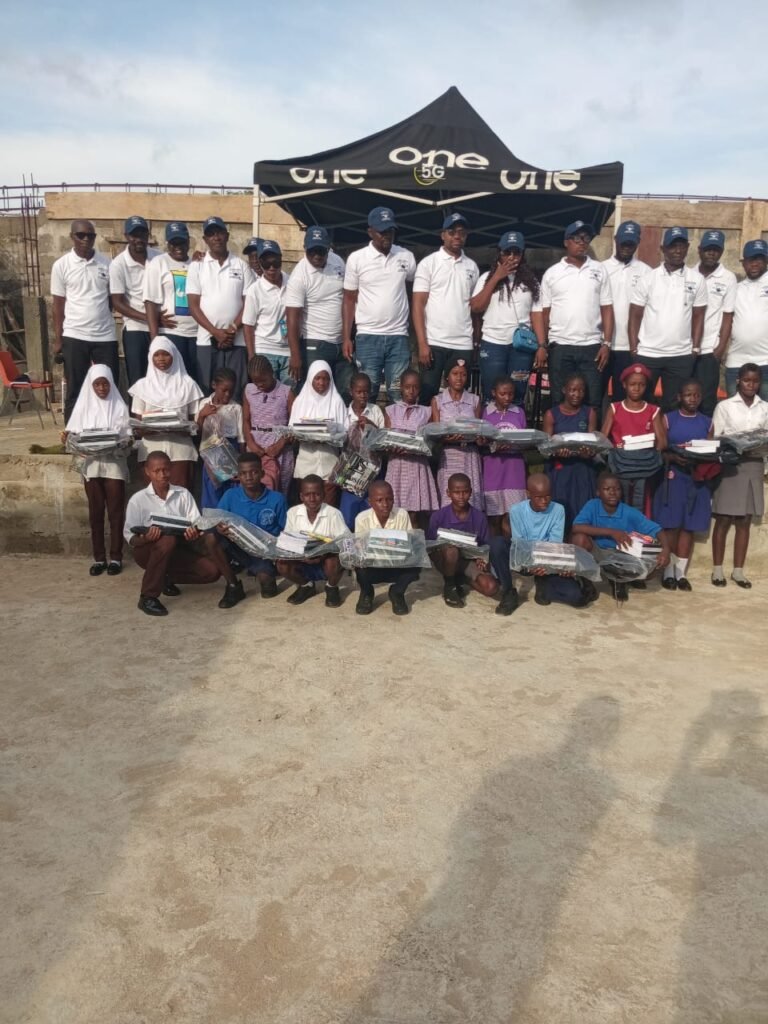 Elders Council Awards Scholarships to 20 Pupils in Freetown