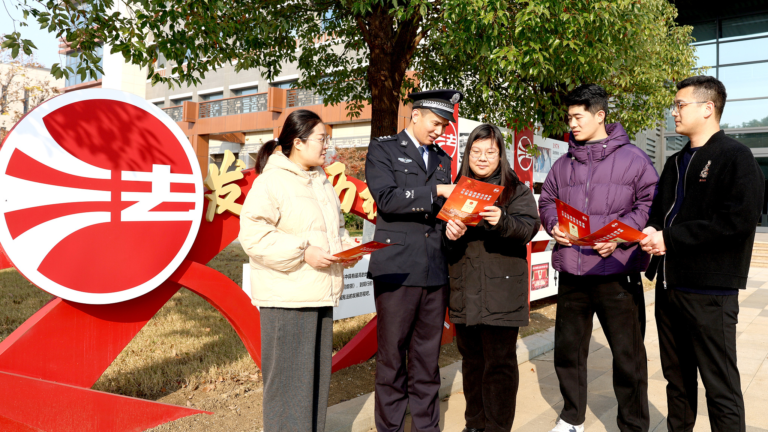 President Xi Urges Breaking New Ground in Advancing Rule of Law in China