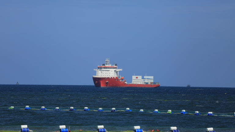 China’s First Sea-Based Rocket Net Recovery Platform Delivered