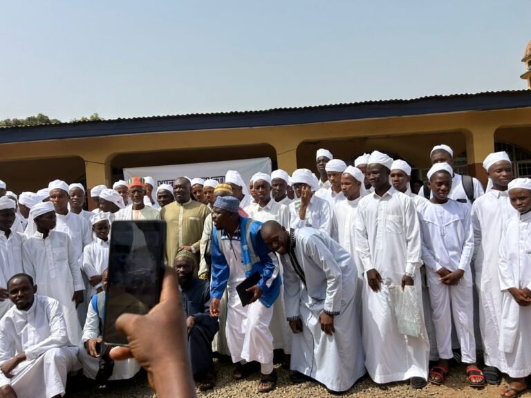 Ummah Welfare Trust Celebrates 77 Students for Completing Quran Memorization