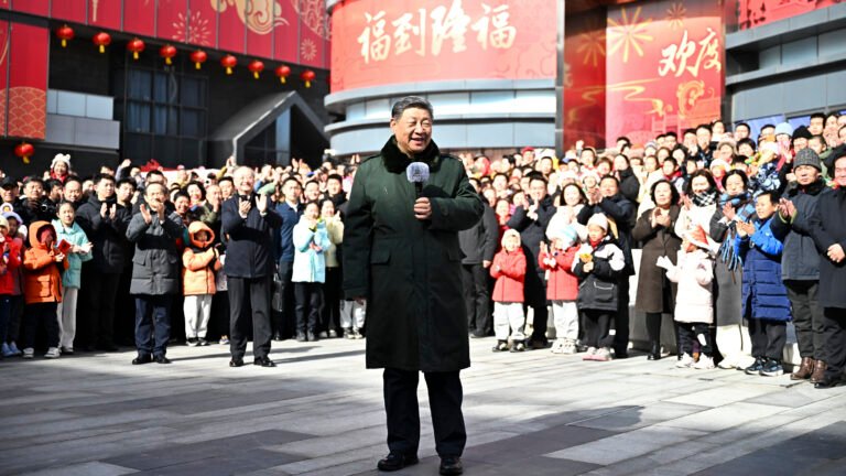 Xi Jinping Visits people in Beijing ahead of Spring Festival, Extends Greetings to all Chinese