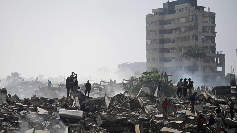 Chinese President Xi Jinping Extends Condolences over Deadly Earthquakes in Venezuela