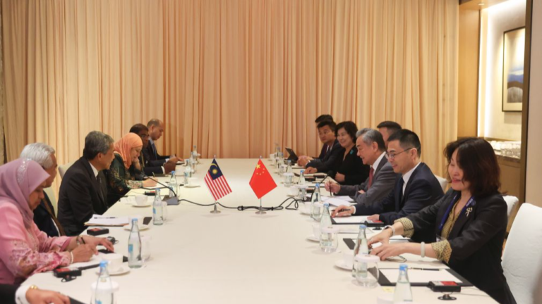 Chinese FM: Early Conclusion of Consultations on Code of Conduct in South China Sea Conducive to Regional Peace